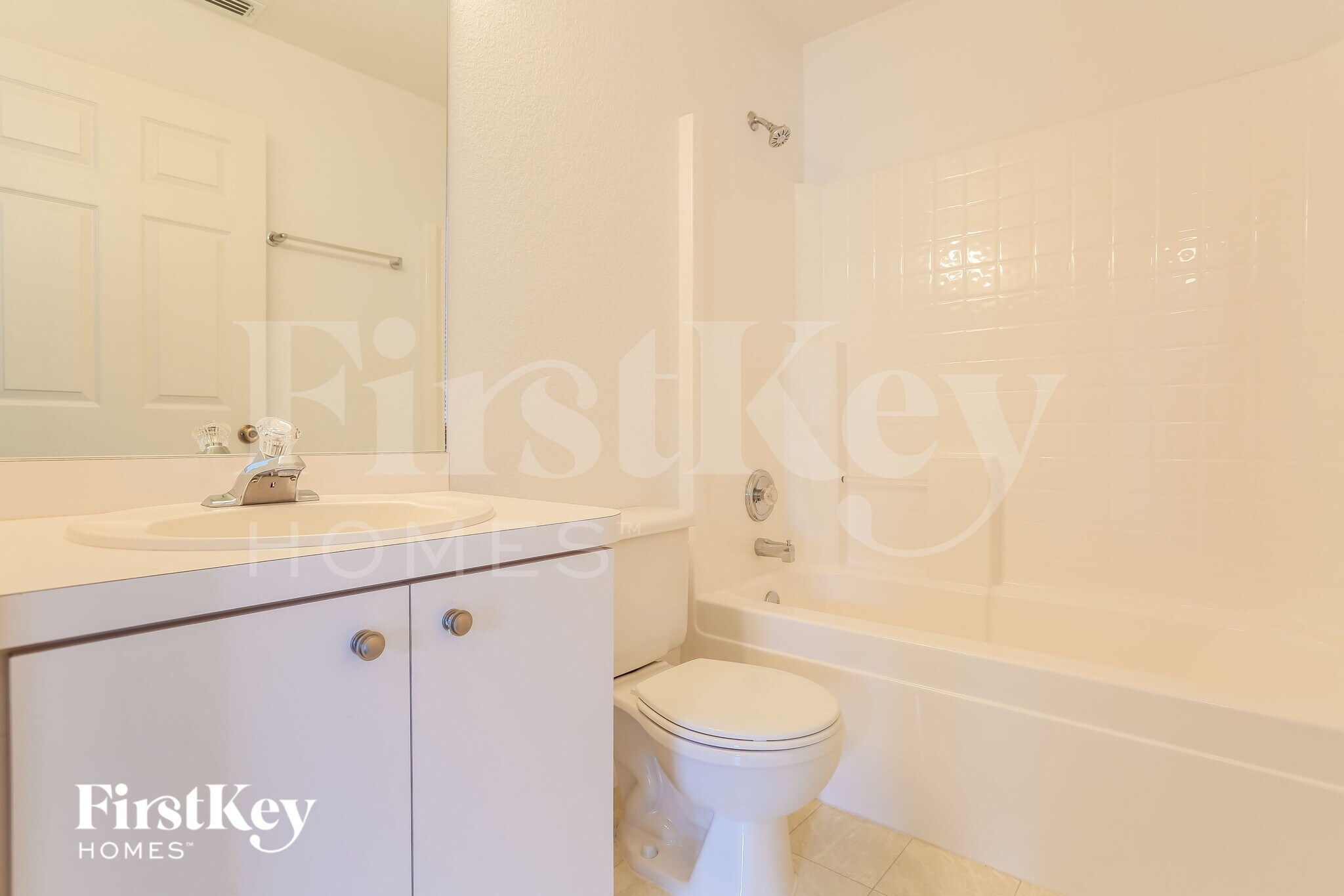 Building Photo - 11092 Vanessa Ave