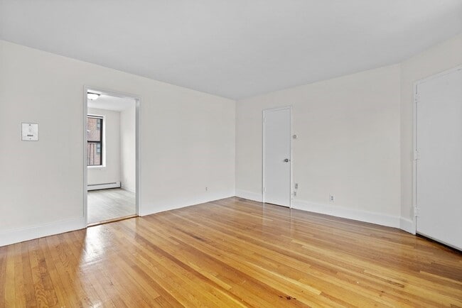 Building Photo - 11 Victory Rd