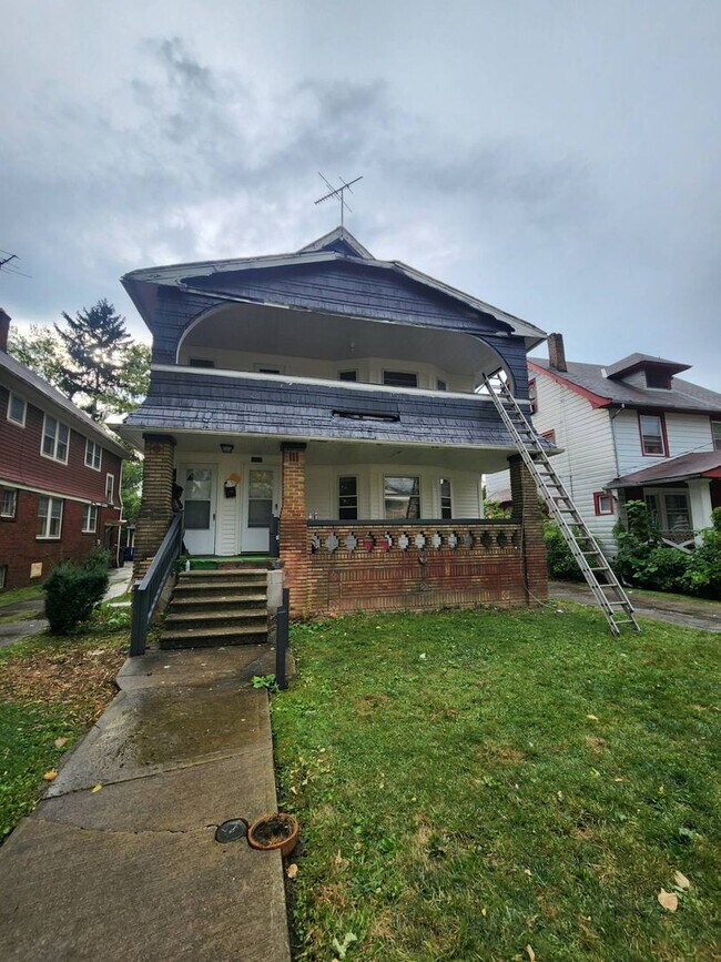 Building Photo - 3526 E 151st St