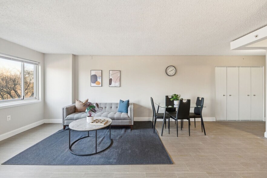 Building Photo - 1711 Bellevue Ave