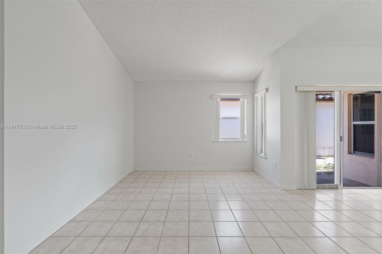 Building Photo - 14202 SW 151st Ct