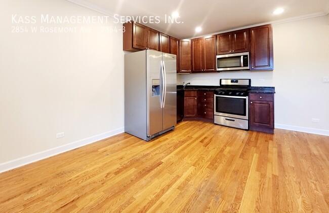 Building Photo - 2854 W Rosemont Ave