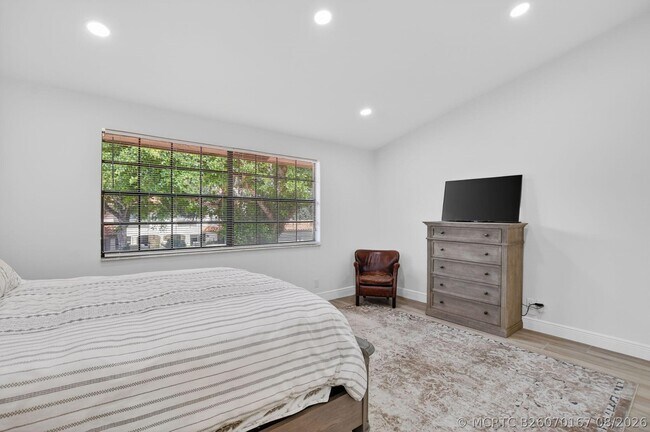 Building Photo - 7917 La Mirada Dr