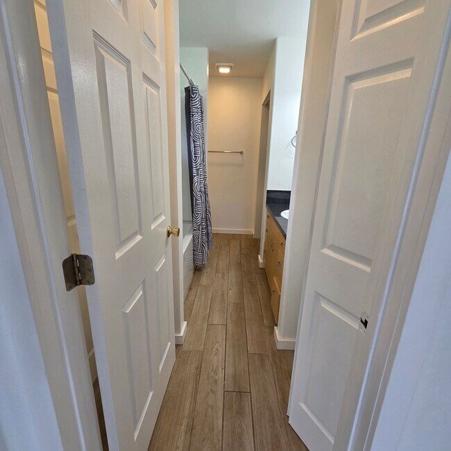 Building Photo - Turned key full furnished 3 bedroom in North Kihei