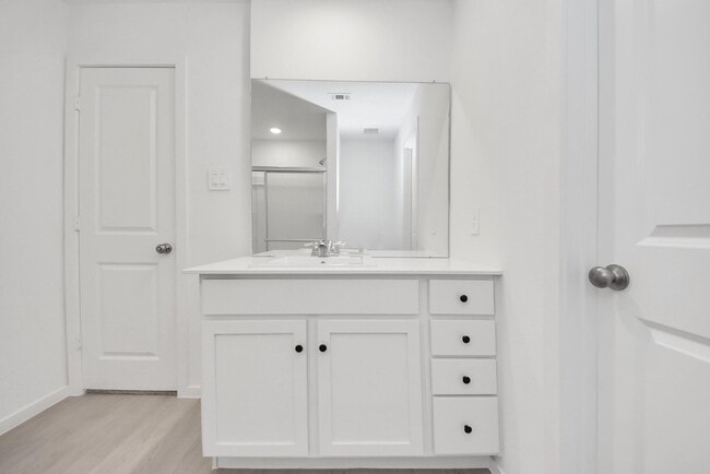 Building Photo - 248 Hazy Pnes Ln