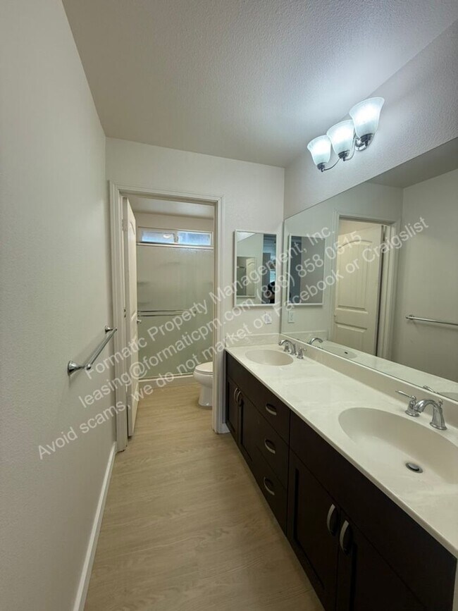 Building Photo - 1295 Kukulu St
