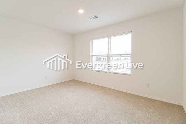 Building Photo - 110 Terrence Dr