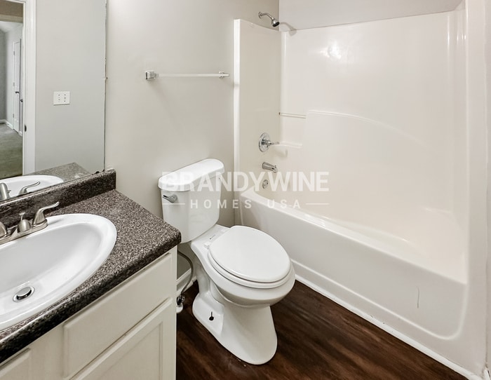 Building Photo - 2126 Mulberry Ln