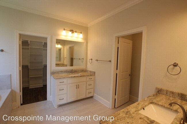 Building Photo - 4 br, 2.5 bath House - 1243 Nate Circle