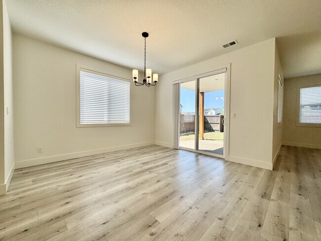 Building Photo - 1603 37th Ave