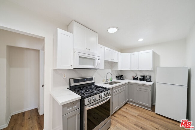 Building Photo - 1163 W 38th St