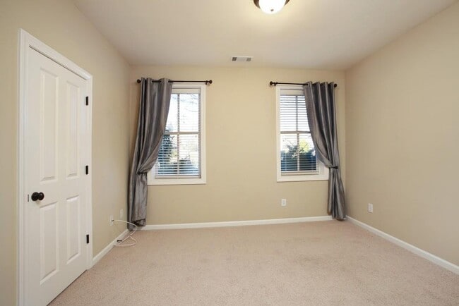 Building Photo - 2010 Heathermere Way