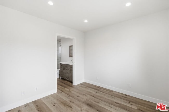 Building Photo - 8337 Gladbeck Ave