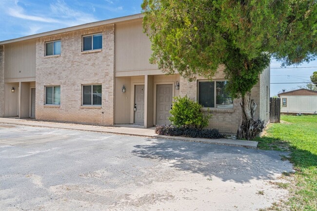 Building Photo - 111 A Rhonda Dr