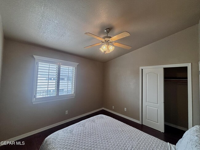 Building Photo - 3640 Tierra Calida Dr