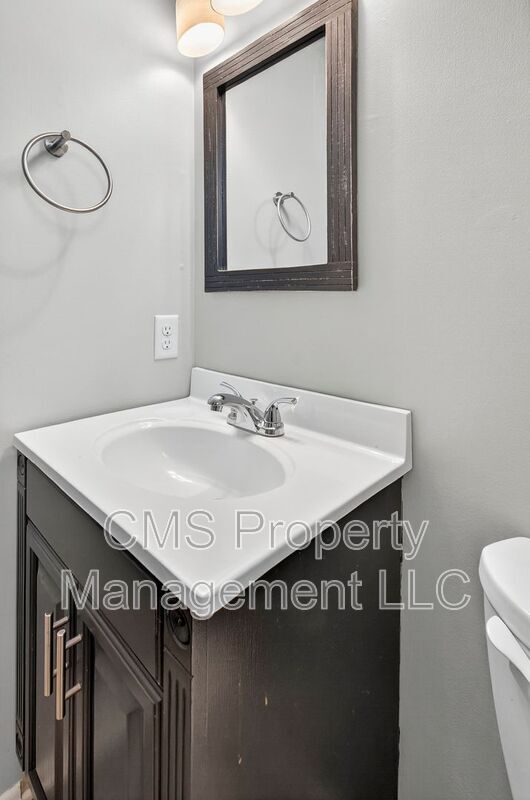 Building Photo - 14 Carol Ct