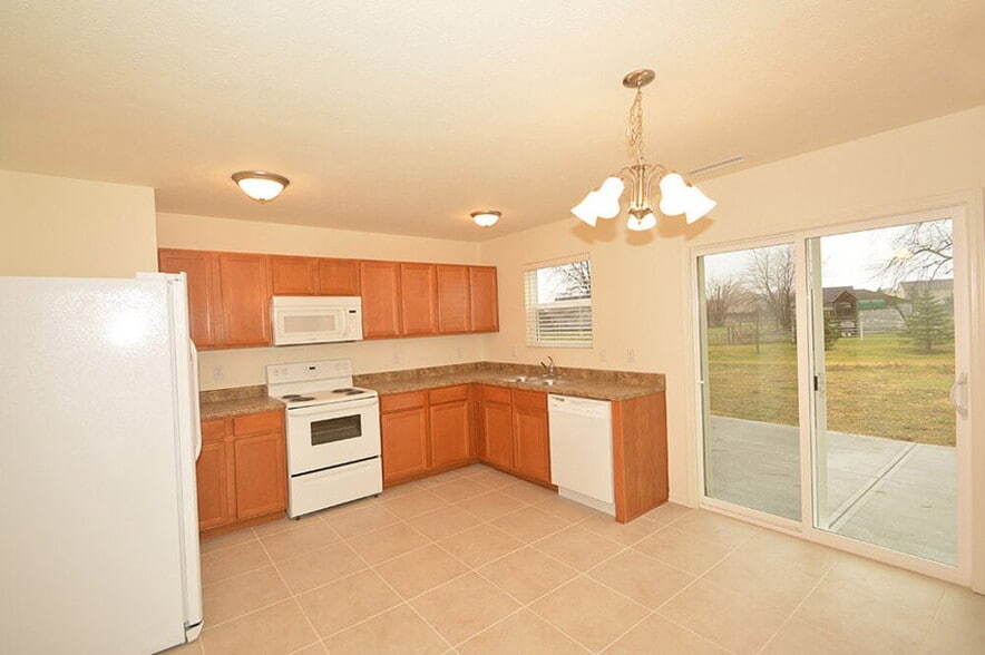 Building Photo - 3433 Black Forest Ln