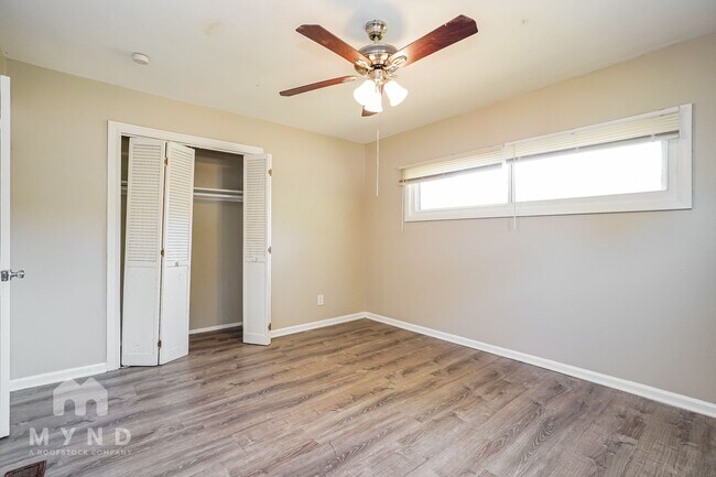 Building Photo - 1327 Marble Dr