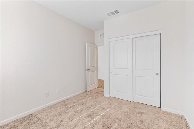 Building Photo - The Rubicon - Large and Luxurious 3 Bedroom, 2.5 bath with Loft and Full 2 Car Garage