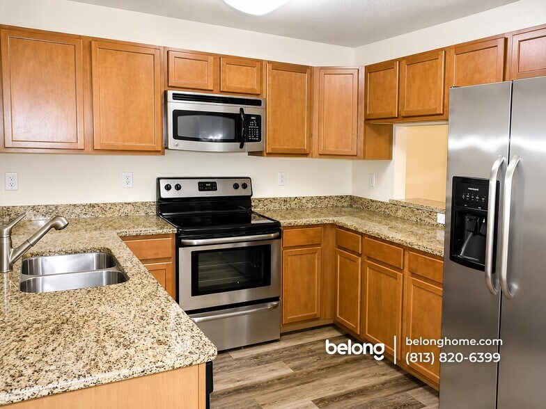 Building Photo - 10939 Keys Gate Dr