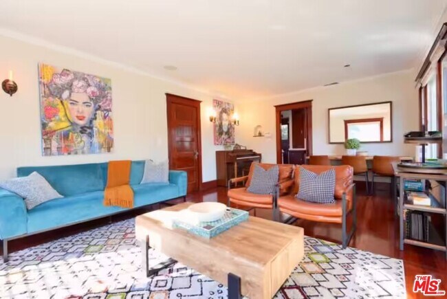 Building Photo - 4253 Fountain Ave