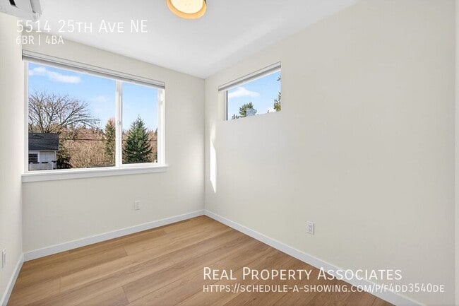 Building Photo - 5514 25th Ave NE