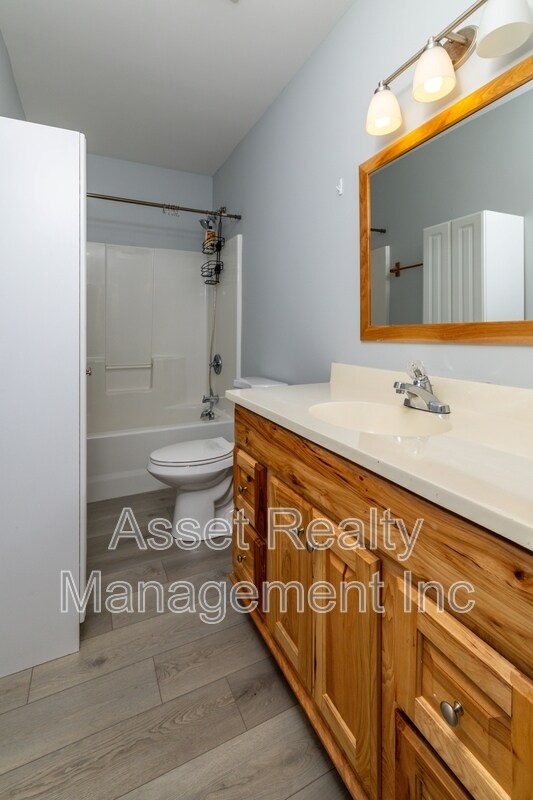 Building Photo - 1217 Dreamview Ln