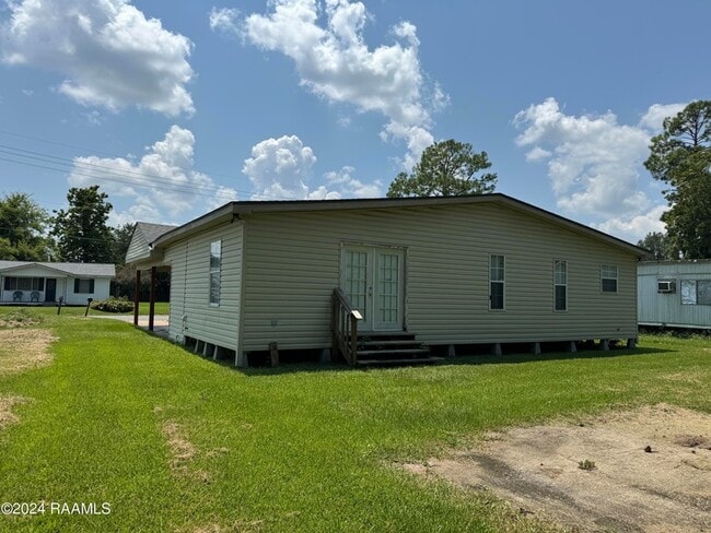 Building Photo - 528 Laurel St