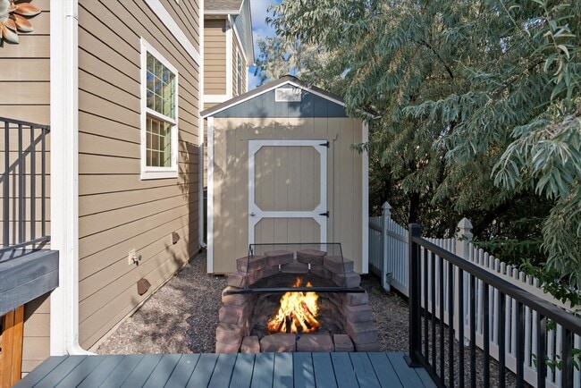 Building Photo - 11 Muskrat Dr