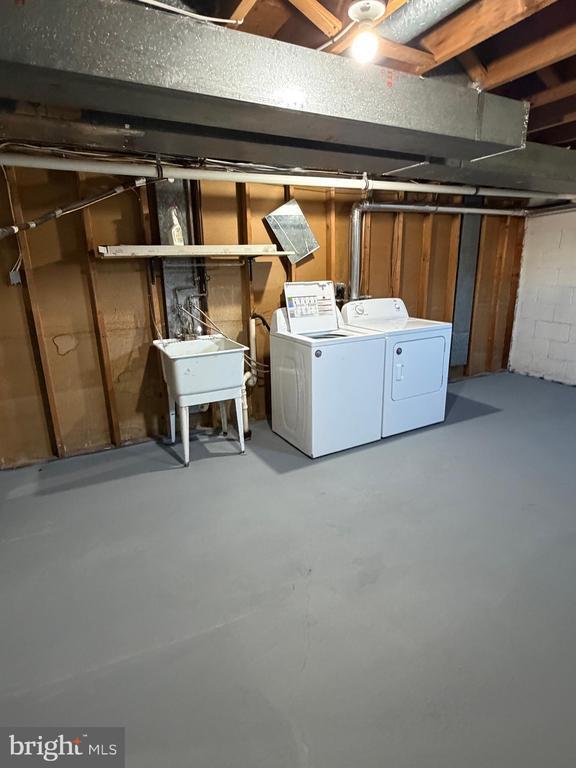 Building Photo - 2630 Millcreek Rd