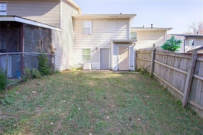 Building Photo - 5740 Old Gordon Rd