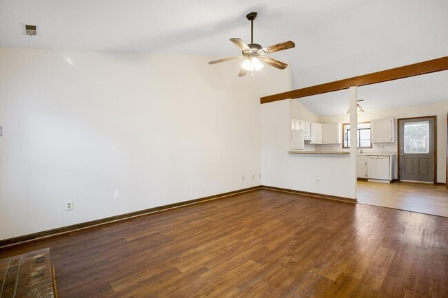 Building Photo - 205 Corey Ct