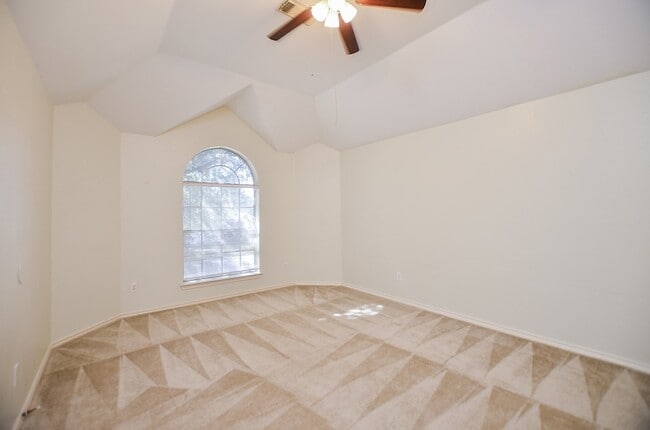 Building Photo - 21210 Woodland Green Dr