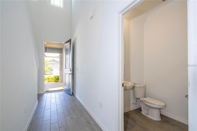 Building Photo - 2337 Treasure Hill St