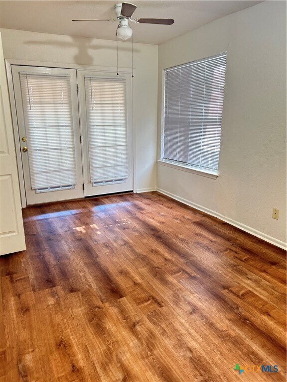 Building Photo - 1051 Country Club Unit G #26 Dr