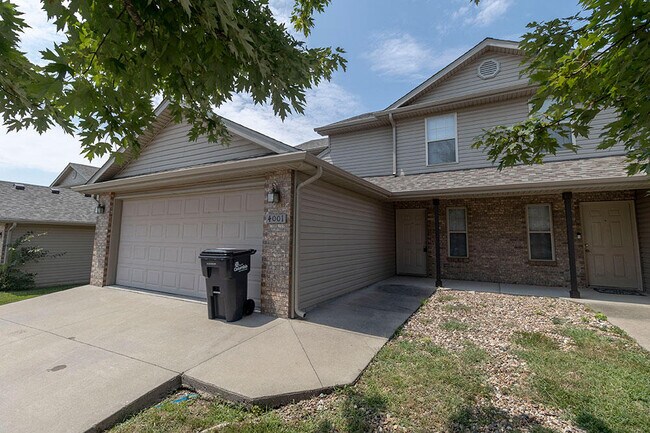 Building Photo - 4001 Snowy Owl Dr