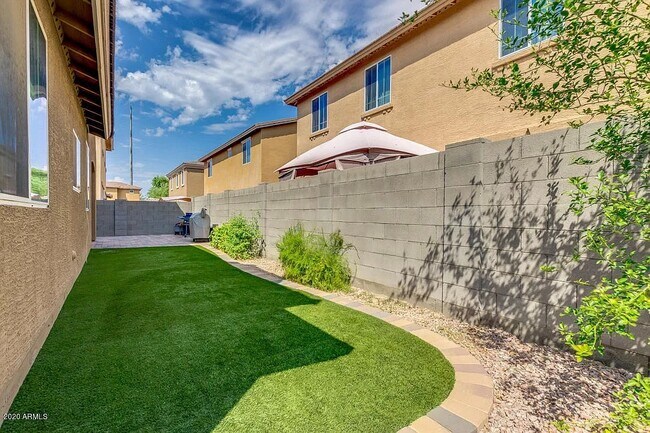 Building Photo - 7423 S 27th Way