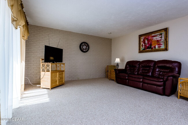 Building Photo - 168 Sweetgum Ln
