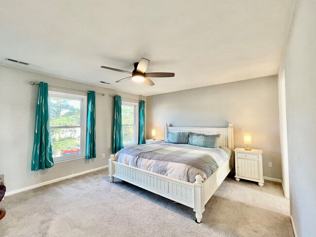 Building Photo - Ready 07-07-25!! Fantastic 4-Bedroom Home ...