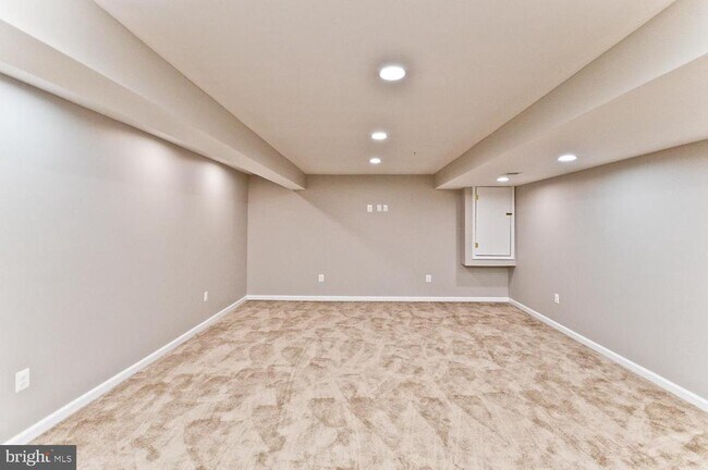 Building Photo - 8006 KINGSMILL Rd