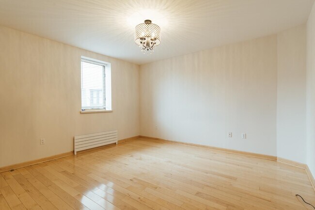 Building Photo - 30 Park Ave