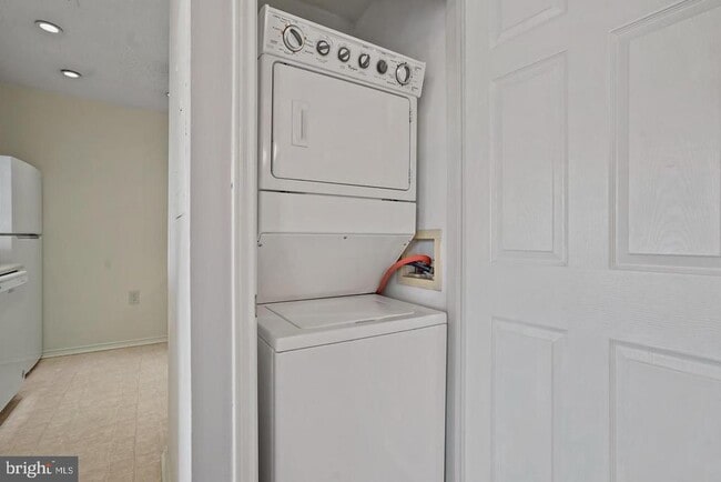 Building Photo - 20951 Timber Ridge Terrace