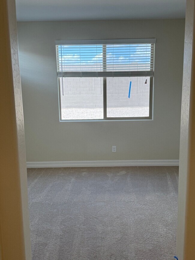 Building Photo - 17850 W Windmere Dr