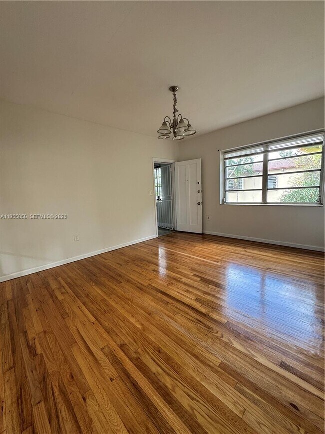 Building Photo - 1431 SW 37th Ave