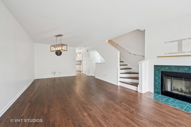 Building Photo - 1487 N Clybourn Ave