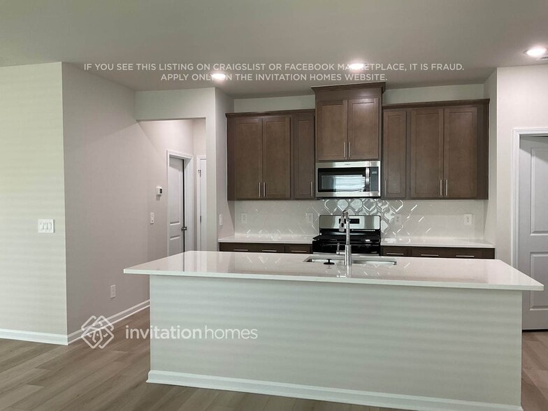 Building Photo - 2265 Cherry Crk Rd