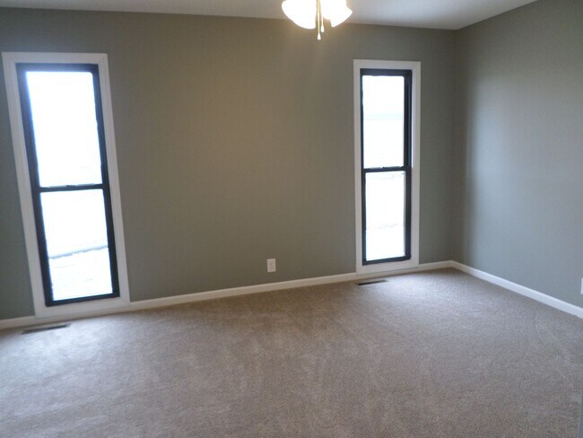 Building Photo - Timber Creek- Manhattan KS