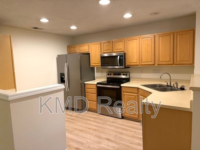 Building Photo - 10013 University Park Ln