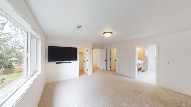 Building Photo - *Contemporary Home, Stylish Luxury, Centra...