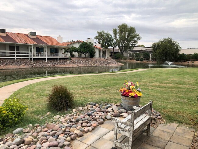 Building Photo - Welcome to this stunning 1-bedroom, 1.5-bathroom home located in Leisure World a 45+ Active Adult...